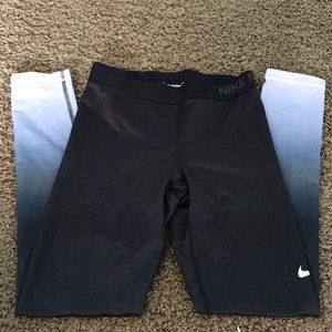 NWOT NIKEPRO OMBRÉ LEGGINGS